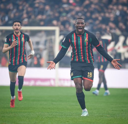 Tumisang, un des 3 nouvelles recrues du Botola ayant marqué lors de la journée précédente Tumisang, un des 3 nouvelles recrues du Botola ayant marqué lors de la journée précédente