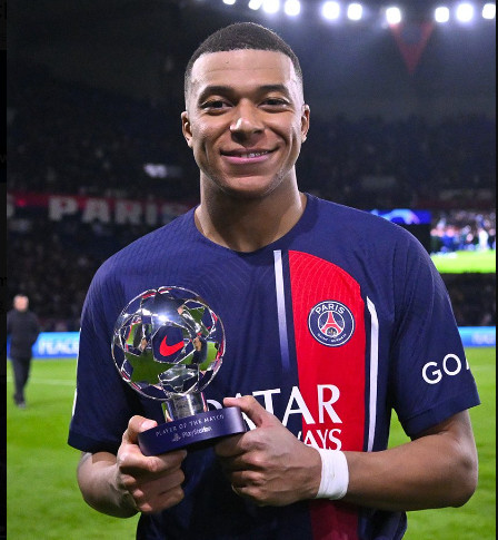 Mbappé libère le PSG dès la reprise. Décisif et entreprenant, il est désigné Meilleur jouer du match ! Mbappé libère le PSG dès la reprise. Décisif et entreprenant, il est désigné Meilleur jouer du match !