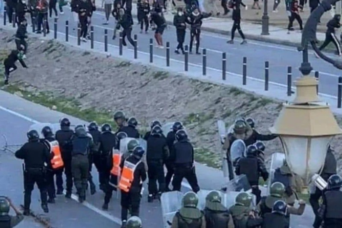 Hooliganisme: Interpellation de 29 personnes, dont 4 mineurs à Tétouan suite au match Raja-MAT Hooliganisme: Interpellation de 29 personnes, dont 4 mineurs à Tétouan suite au match Raja-MAT