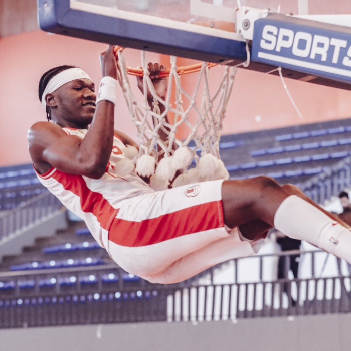 Une séquence du tout récent amical FUS-MAS remporté par le FUS (86-76) Une séquence du tout récent amical FUS-MAS remporté par le FUS (86-76)