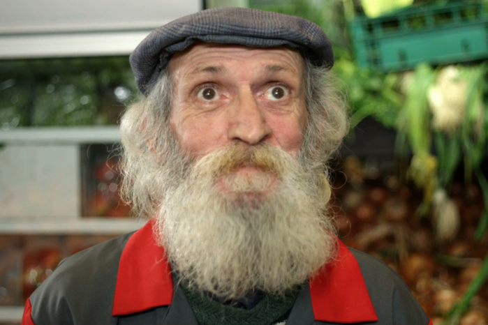 Artiste multiple, il crée sans compter. Artiste multiple, il crée sans compter.