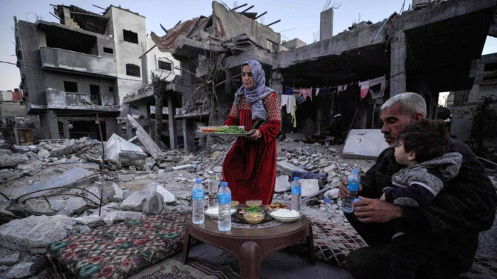 Gaza: Israël et le Hamas ne sont "pas près d'un accord" pour une trêve, selon le Qatar