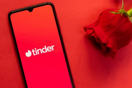 France : Salim Berrada, AKA le "violeur de Tinder" face à ses accusatrices