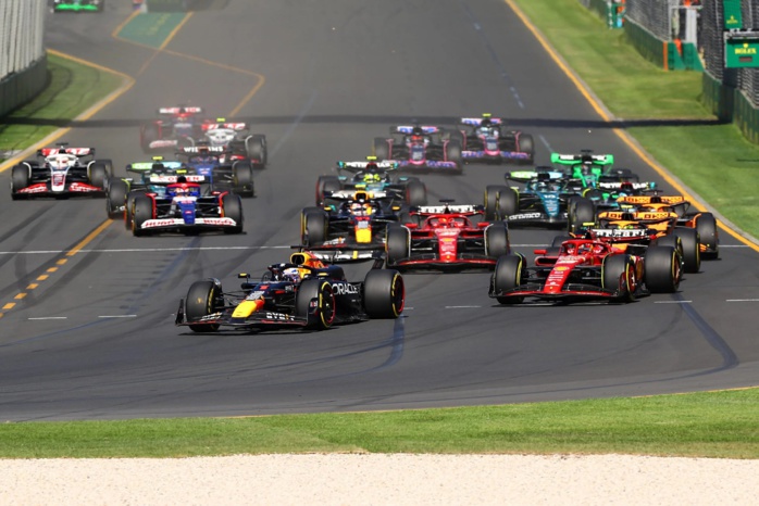 Formule 1 : Sainz vainqueur à Melbourne, doublé pour la Scuderia Ferrari Formule 1 : Sainz vainqueur à Melbourne, doublé pour la Scuderia Ferrari