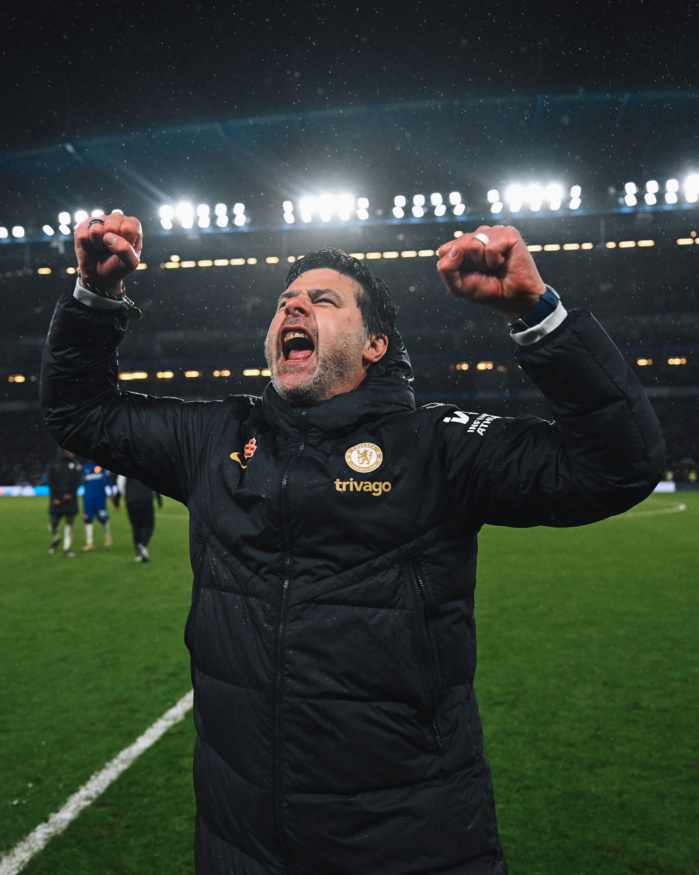 Pochettino en extase extrême après le sifflet final d'une partie de football jouée à l'anglaise ! Pochettino en extase extrême après le sifflet final d'une partie de football jouée à l'anglaise !