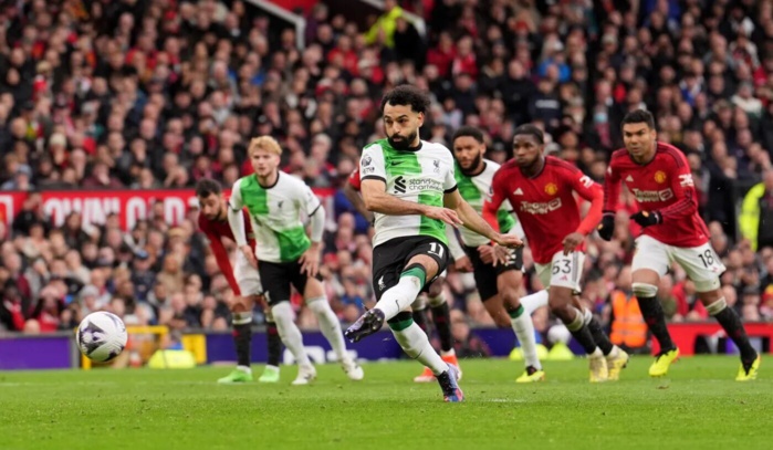 Liverpool arrache le nul à Manchester United et laisse Arsenal filer en tête Liverpool arrache le nul à Manchester United et laisse Arsenal filer en tête