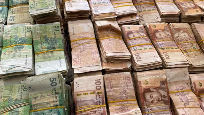 Tanger: Interpellation d'un individu pour possession de 5 kg de cocaïne et saisie d'importantes sommes d'argent provenant du trafic de drogue Tanger: Interpellation d'un individu pour possession de 5 kg de cocaïne et saisie d'importantes sommes d'argent provenant du trafic de drogue