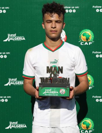 Le Lioceau Mohamed Redouane désigné meilleur joueur du match Le Lioceau Mohamed Redouane désigné meilleur joueur du match