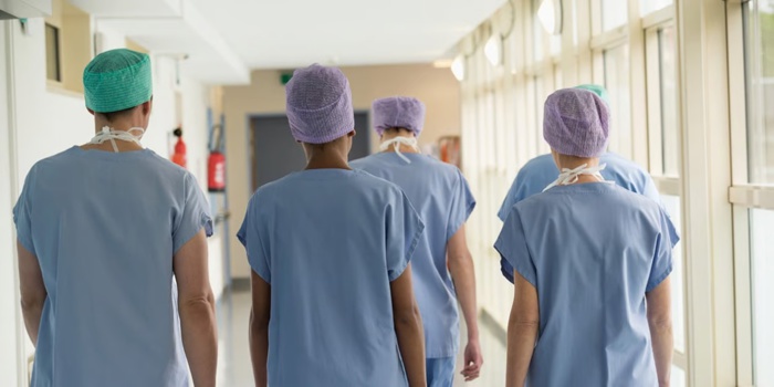 Reportage : En France, des médecins marocains racontent leur quotidien [INTÉGRAL]