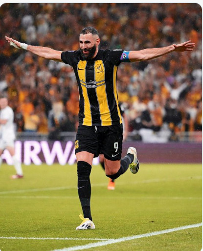 Foot : Benzema de retour à Madrid ! Foot : Benzema de retour à Madrid !