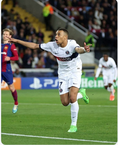 Transfert: Mbappé annonce son départ du PSG Transfert: Mbappé annonce son départ du PSG