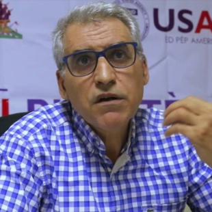 Lahcen Kenny, Enseignant-Chercheur à l’Institut Agronomique et Vétérinaire Hassan-II (IAV), nous parle du rôle de l’arganier en matière de développement durable. Lahcen Kenny, Enseignant-Chercheur à l’Institut Agronomique et Vétérinaire Hassan-II (IAV), nous parle du rôle de l’arganier en matière de développement durable.