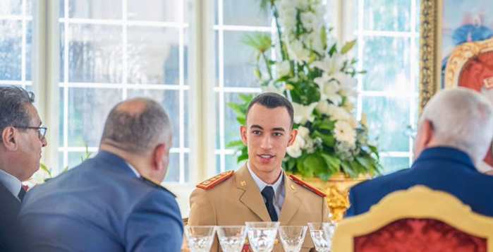 SAR le Prince Héritier Moulay El Hassan préside le déjeuner offert par SM le Roi à l'occasion du 68ème anniversaire des FAR SAR le Prince Héritier Moulay El Hassan préside le déjeuner offert par SM le Roi à l'occasion du 68ème anniversaire des FAR