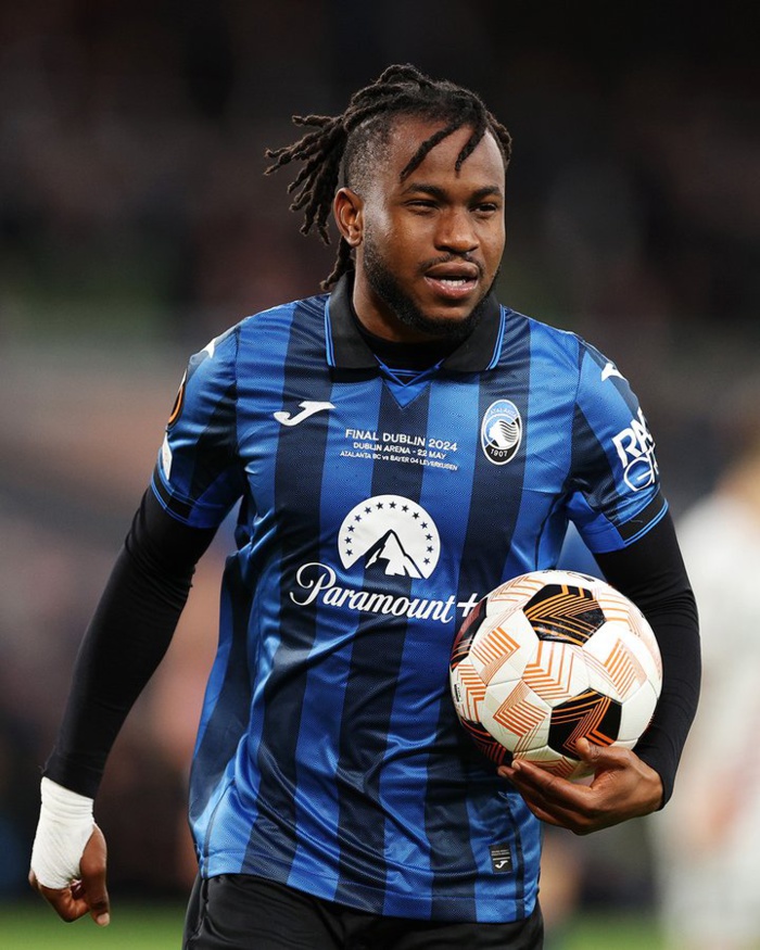 Le Nigérian Lookman offre le trophée à l'Atalanta grâce à un historique triplé ! Le Nigérian Lookman offre le trophée à l'Atalanta grâce à un historique triplé !