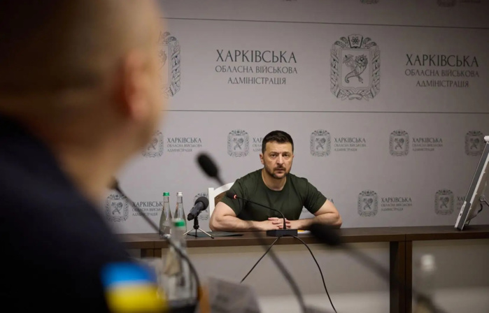 Zelensky appelle l'Occident à "user de tous les moyens" pour contraindre Moscou à la paix Zelensky appelle l'Occident à "user de tous les moyens" pour contraindre Moscou à la paix