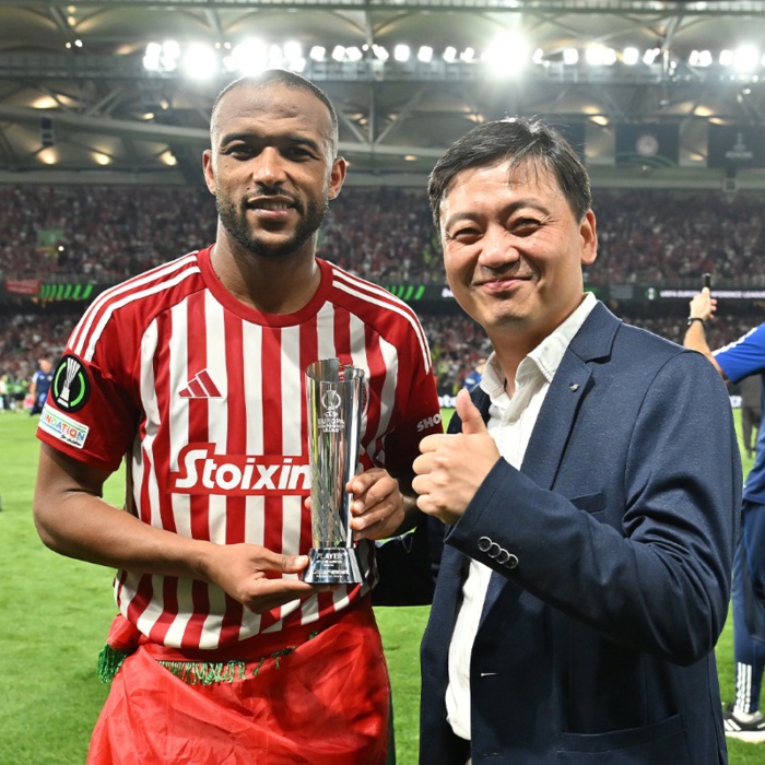 Finale Europa League Conférence: El Kaâbi et EL Arabi, footballeurs ambassadeurs du Maroc ! Finale Europa League Conférence: El Kaâbi et EL Arabi, footballeurs ambassadeurs du Maroc !