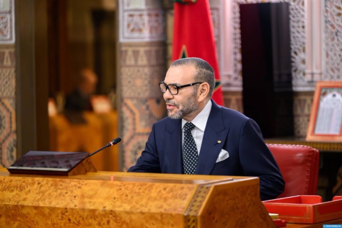 Sa Majesté le Roi Mohammed VI, que Dieu L’assiste, présidant le Conseil des Ministres de samedi. Sa Majesté le Roi Mohammed VI, que Dieu L’assiste, présidant le Conseil des Ministres de samedi.