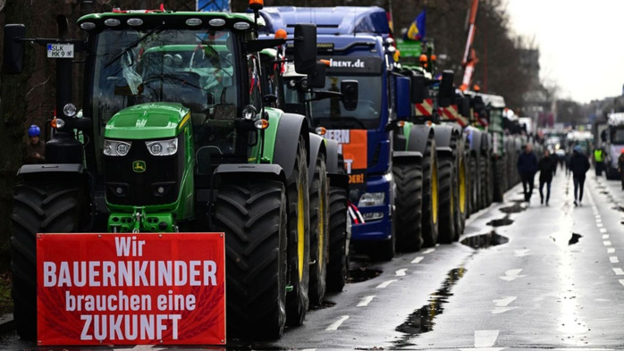 Union européenne : Les agriculteurs mobilisés contre la politique environnementale de Bruxelles Union européenne : Les agriculteurs mobilisés contre la politique environnementale de Bruxelles