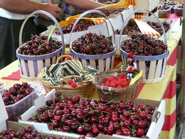 RÉTRO-VERSO : Le festival des cerises de Sefrou ou l’Histoire d’une épopée centenaire RÉTRO-VERSO : Le festival des cerises de Sefrou ou l’Histoire d’une épopée centenaire