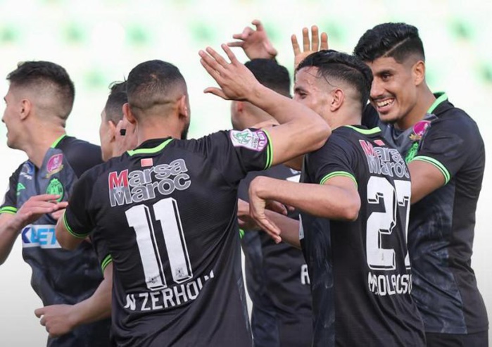 Raja-LNFP : La célébration tardive du champion de la Botola, ce mardi à Agadir, divise l'opinion publique Raja-LNFP : La célébration tardive du champion de la Botola, ce mardi à Agadir, divise l'opinion publique