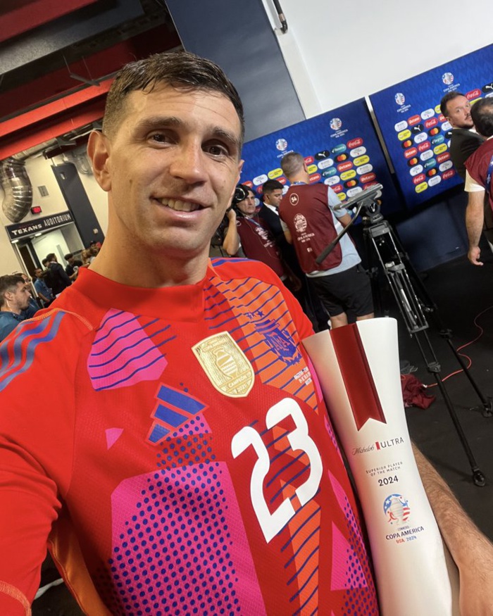 Emiliano sauveur de Messi et coéquipiers !