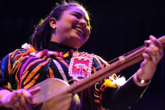 Interview avec Maâlma Asmaa Hamzaoui : « La musique Gnaoui, une véritable expression de la vie » Interview avec Maâlma Asmaa Hamzaoui : « La musique Gnaoui, une véritable expression de la vie »