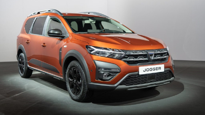 Dacia lance la production de sa première voiture hybride au Maroc Dacia lance la production de sa première voiture hybride au Maroc