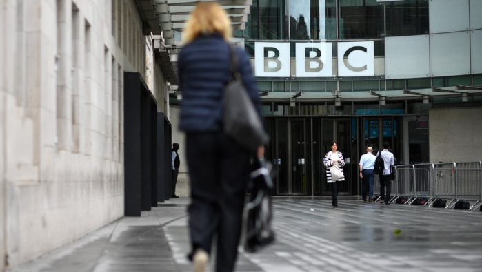 Royaume-Uni: La BBC prévoit 500 suppressions de postes avant 2026 Royaume-Uni: La BBC prévoit 500 suppressions de postes avant 2026
