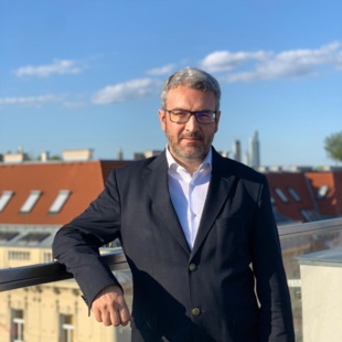 Interview avec Aymeric Chauprade : «Sa Majesté Mohammed VI a réussi très habilement le virage de la multipolarité»