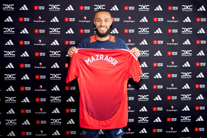 Transfert: Mazraoui officiellement chez les Red Devils