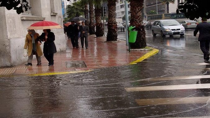 Fortes averses orageuses accompagnées de rafales de vent de lundi à mardi Fortes averses orageuses accompagnées de rafales de vent de lundi à mardi