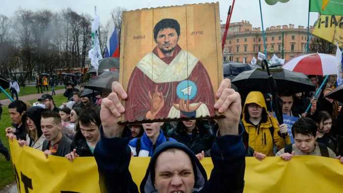 Le patron de la messagerie Telegram Pavel Durov inculpé, Moscou se dit inquiet Le patron de la messagerie Telegram Pavel Durov inculpé, Moscou se dit inquiet