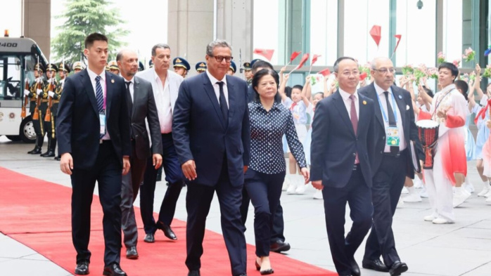 Akhannouch arrive à Pékin pour représenter Sa Majesté le Roi au Sommet du Forum sur la coopération sino-africaine Akhannouch arrive à Pékin pour représenter Sa Majesté le Roi au Sommet du Forum sur la coopération sino-africaine