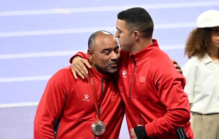 Z.Derham remerciant son coach ! Photo Chidmi Z.Derham remerciant son coach ! Photo Chidmi