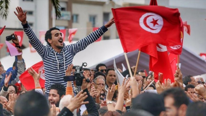 Tunisie: un millier de manifestants pour les libertés à l'approche de la présidentielle Tunisie: un millier de manifestants pour les libertés à l'approche de la présidentielle