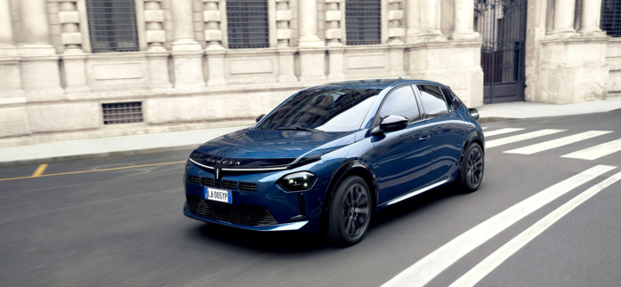 Citadine - Lancia Ypsilon hybride 100 LX, effet haut de gamme Citadine - Lancia Ypsilon hybride 100 LX, effet haut de gamme