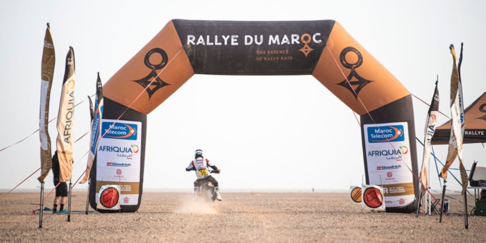 Coup d’envoi de la 25ème édition du Rallye du Maroc à Marrakech Coup d’envoi de la 25ème édition du Rallye du Maroc à Marrakech