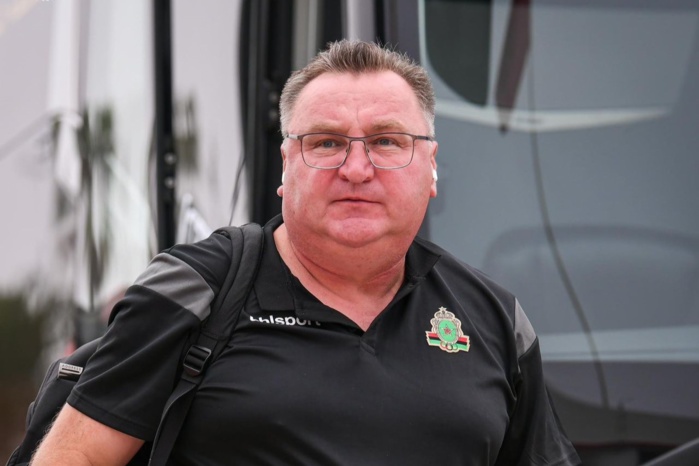Officiel : l’AS FAR se sépare de son entraîneur Czesław Michniewicz Officiel : l’AS FAR se sépare de son entraîneur Czesław Michniewicz