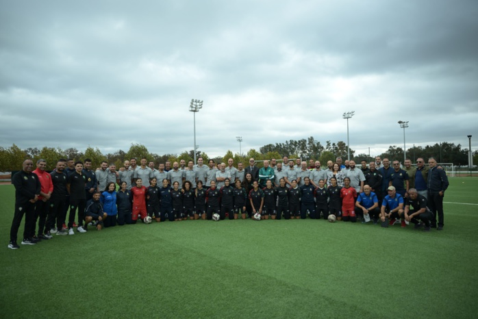 FRMF : La DTN organise une visite au centre de l’AS FAR au profit de 32 anciens internationaux marocains des Pays-Bas FRMF : La DTN organise une visite au centre de l’AS FAR au profit de 32 anciens internationaux marocains des Pays-Bas