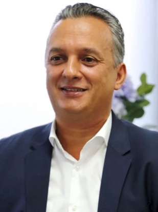 Ministre délégué auprès du Chef du gouvernement, chargé de l’Investissement, de la convergence et de l’évaluation des politiques publiques. Ministre délégué auprès du Chef du gouvernement, chargé de l’Investissement, de la convergence et de l’évaluation des politiques publiques.