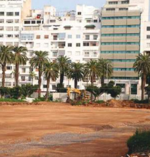 Rétro-verso : “La Casablancaise’’ émerge de ses décombres Rétro-verso : “La Casablancaise’’ émerge de ses décombres