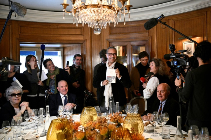 Le Goncourt à Kamel Daoud pour son roman sur une période noire de l'histoire algérienne Le Goncourt à Kamel Daoud pour son roman sur une période noire de l'histoire algérienne