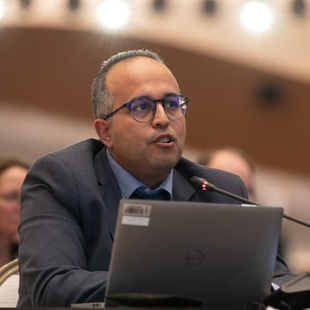 Chef du Département des Parcs Nationaux et des Aires Protégées auprès de l’Agence Nationale des Eaux et Forêts, Zouhair Amhaouch répond à nos questions. Chef du Département des Parcs Nationaux et des Aires Protégées auprès de l’Agence Nationale des Eaux et Forêts, Zouhair Amhaouch répond à nos questions.