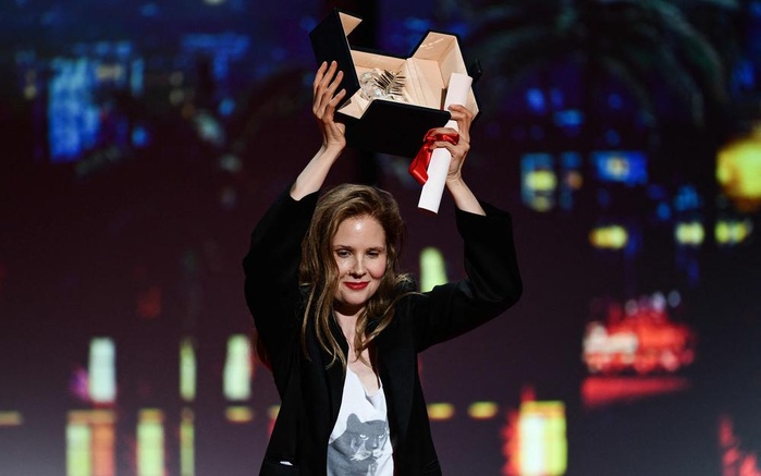 Causerie avec Justine Triet : « Mes œuvres invitent à réfléchir sur la complexité des comportements humains » Causerie avec Justine Triet : « Mes œuvres invitent à réfléchir sur la complexité des comportements humains »