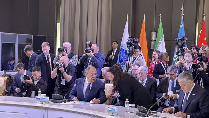 Sergueï Lavrov et son homologue ukrainien s'affrontent à une réunion de l'OSCE à Malte Sergueï Lavrov et son homologue ukrainien s'affrontent à une réunion de l'OSCE à Malte