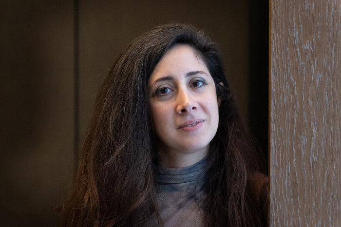Interview avec Myriam El Hajj : « À travers ma caméra, je démystifie le jugement visuel imposé » Interview avec Myriam El Hajj : « À travers ma caméra, je démystifie le jugement visuel imposé »