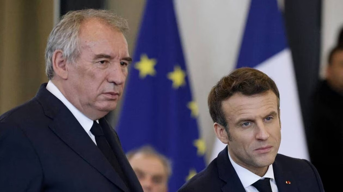 Emmanuel Macron nomme François Bayrou Premier ministre Emmanuel Macron nomme François Bayrou Premier ministre