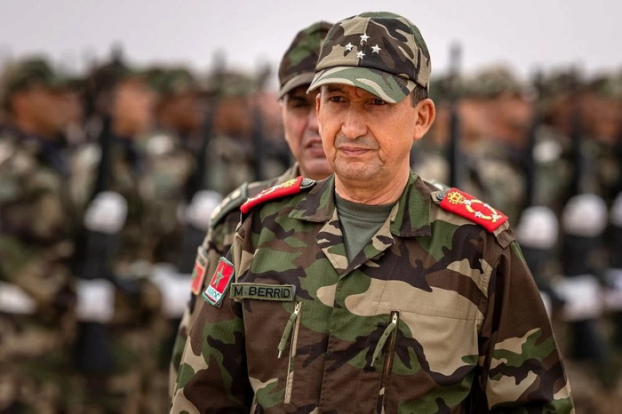 L'Inspecteur Général des FAR reçoit le Conseiller de l’Emir du Qatar aux affaires de défense L'Inspecteur Général des FAR reçoit le Conseiller de l’Emir du Qatar aux affaires de défense