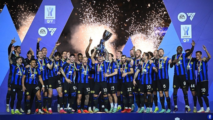 L'Inter, détenteur du dernier Trophée,  affronte l'Atalanta ce soir lors de la première demi-finale de l'édition 24 L'Inter, détenteur du dernier Trophée,  affronte l'Atalanta ce soir lors de la première demi-finale de l'édition 24
