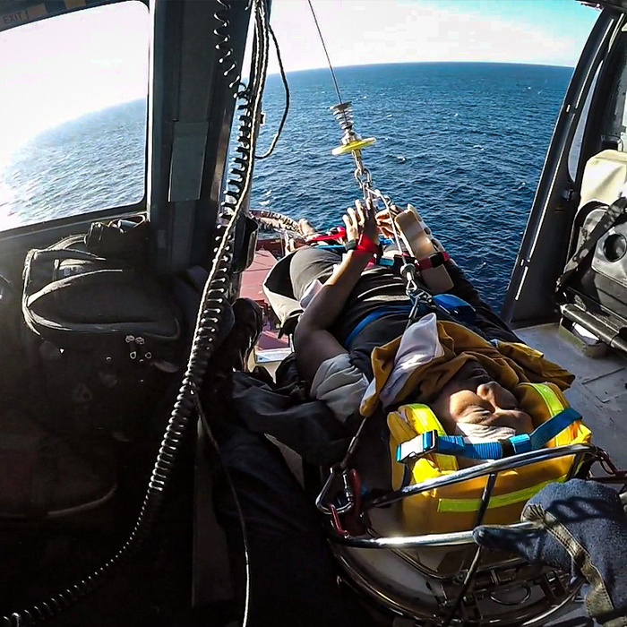 Intervention d’urgence : La Marine Royale secourt un blessé au large de Casablanca Intervention d’urgence : La Marine Royale secourt un blessé au large de Casablanca